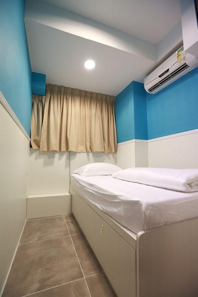 Colorz Hostel Hong Kong Exterior photo